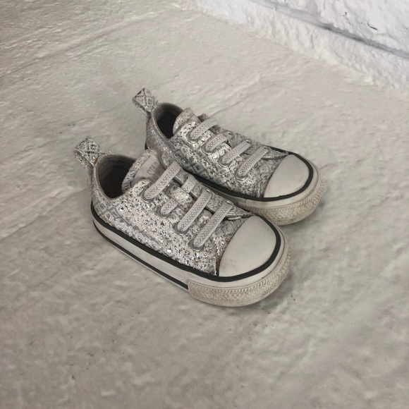 silver converse size 4